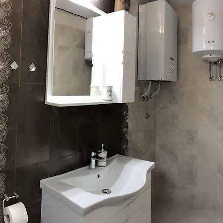 Esma Apartment *